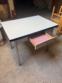 Tavolo (100x70) e set 4 sedie