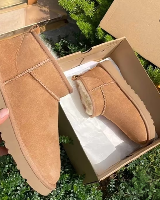 UGG Ultra Mini  castagna T.38