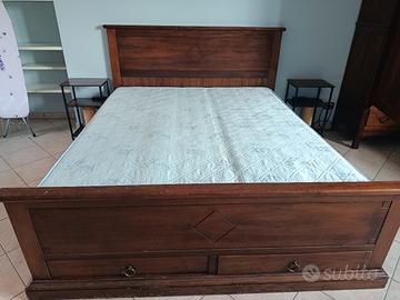 letto in noce con doghe senza materasso 