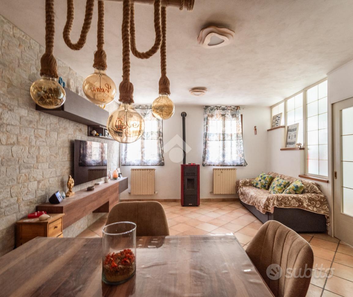 VILLA A SCHIERA A NOVI DI MODENA - Vista 6