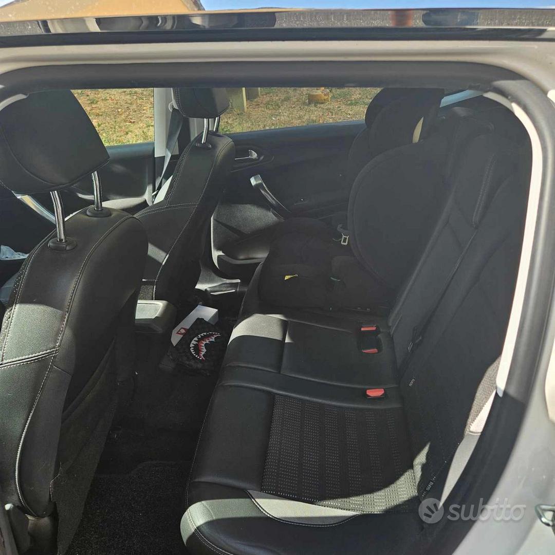 Peugeot 2008 2014 photo 3