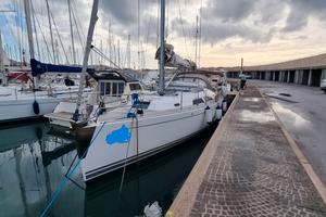 HANSE 370
