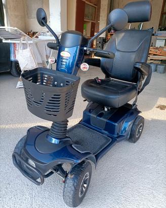 Scooter elettrico per anziani/disabili