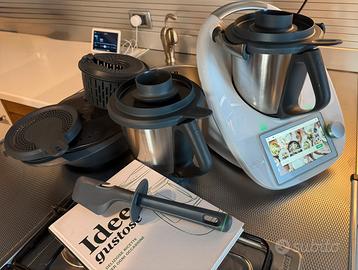 Bimby TM6 Vorwerk con 2 boccali + accessori