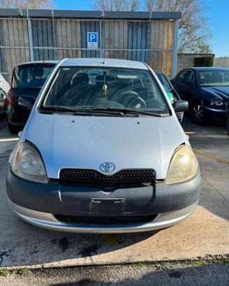 RICAMBI AUTO TOYOTA YARIS 2000