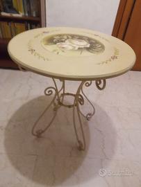 Tavolino in decoupage