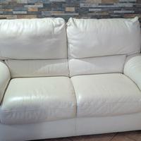 Divano 2 posti in pelle bianca Divani e Divani