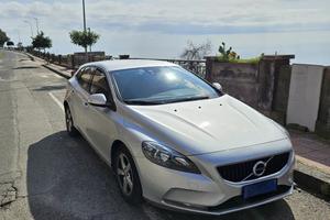 volvo v40 pezzi di ricambio