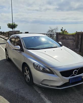 volvo v40 pezzi di ricambio