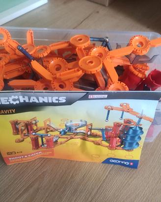 Pista Geomag mecanics gravity