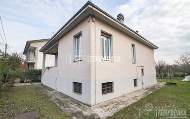 SPLENDIDA SOLUZIONE INDIPENDENTE CON GIARDINO