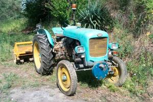 Trattore agricolo gommato Landini 3000 + Fresa
