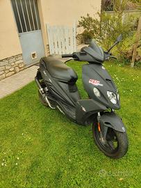 Malaguti Phantom F12R (70cc)