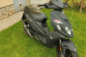 Malaguti Phantom F12R (70cc)