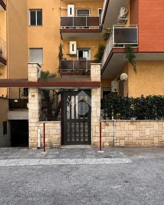 4 LOCALI A BRINDISI