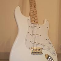 Chitarra Fender Stratocaster Bianca