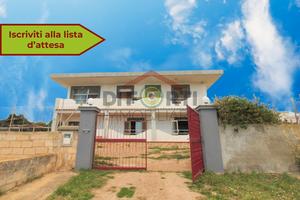 Villa Singola Cin Terreno e Vista sul Mare