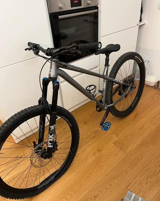 Commencal meta ht 2023