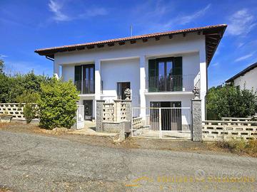 Villa di 260 m² con più di 5 locali e box auto dop