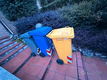 Bidoni raccolta differenziata