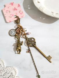 portachiavi stile vintage Bianconiglio Alice 