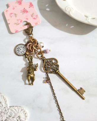 portachiavi stile vintage Bianconiglio Alice 