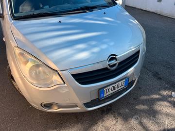 Opel Agila anno 2010