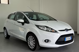Ford Fiesta 1.4 TDCi 70CV 5 porte Titanium
