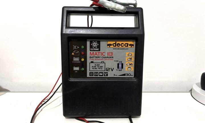 Caricabatteria 12v - Deca