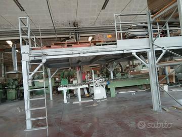 Soppalco industriale in metallo