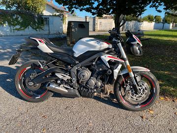 Street triple s