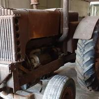 Trattrice Fiat 700 con motore diesel Junkers