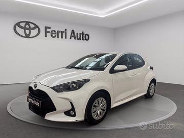 TOYOTA Yaris 1.5h active