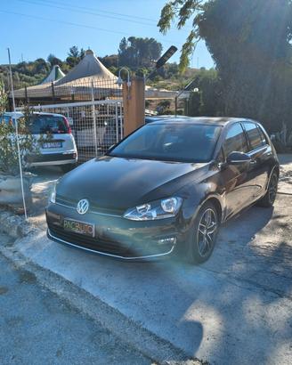 Volkswagen Golf 1.6 TDI 110 CV 5p. Highline BlueMo