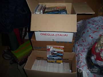 rivista al volante auto