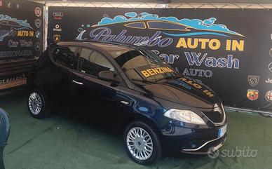 Lancia Ypsilon 1.2 69 CV 5 porte Platinum