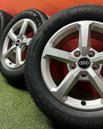 Cerchi Audi Q2 Gomme Inver 2023 Michelin 205 60 16
