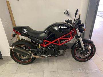 Ducati Monster 695