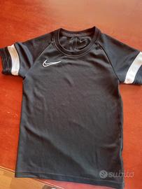 maglietta Nike nera dri fit xs 122-128 cm
