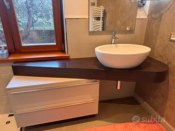 Mobile bagno + lavabo (miscelatore  Grohe venduto)