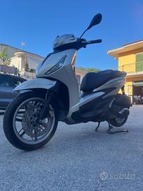 Piaggio Beverly 300 i.e.