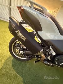 SCARICO AKRAPOVIC TMAX 560