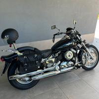 Moto custom Yamaha drag star. 650