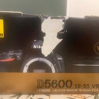 Macchina fotogragica Nikon D5600 15-55 VR Kit