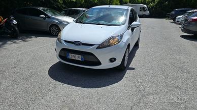 Ford Fiesta 1.4 TDCi 70CV 3 porte Titanium