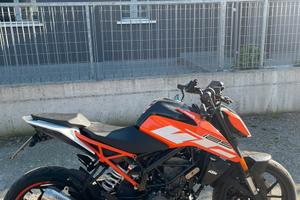 KTM Duke 125