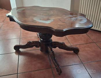 Tavolino da salotto classico intarsiato con gamba