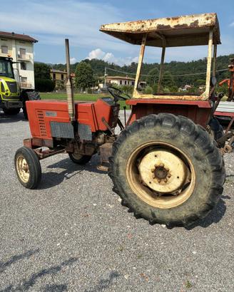 Trattore agricolo