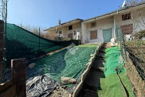 VILLA A SCHIERA A VAL DI CHY