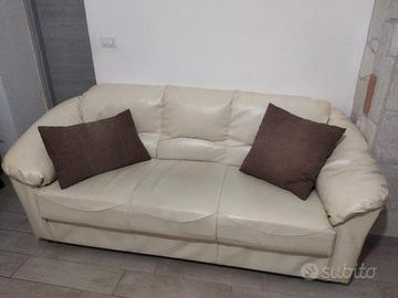 Divano 3 posti in similpelle
